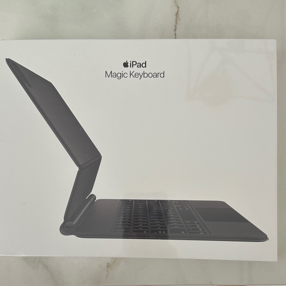 Apple iPad Magic Keyboard in Sleek Dark Gray